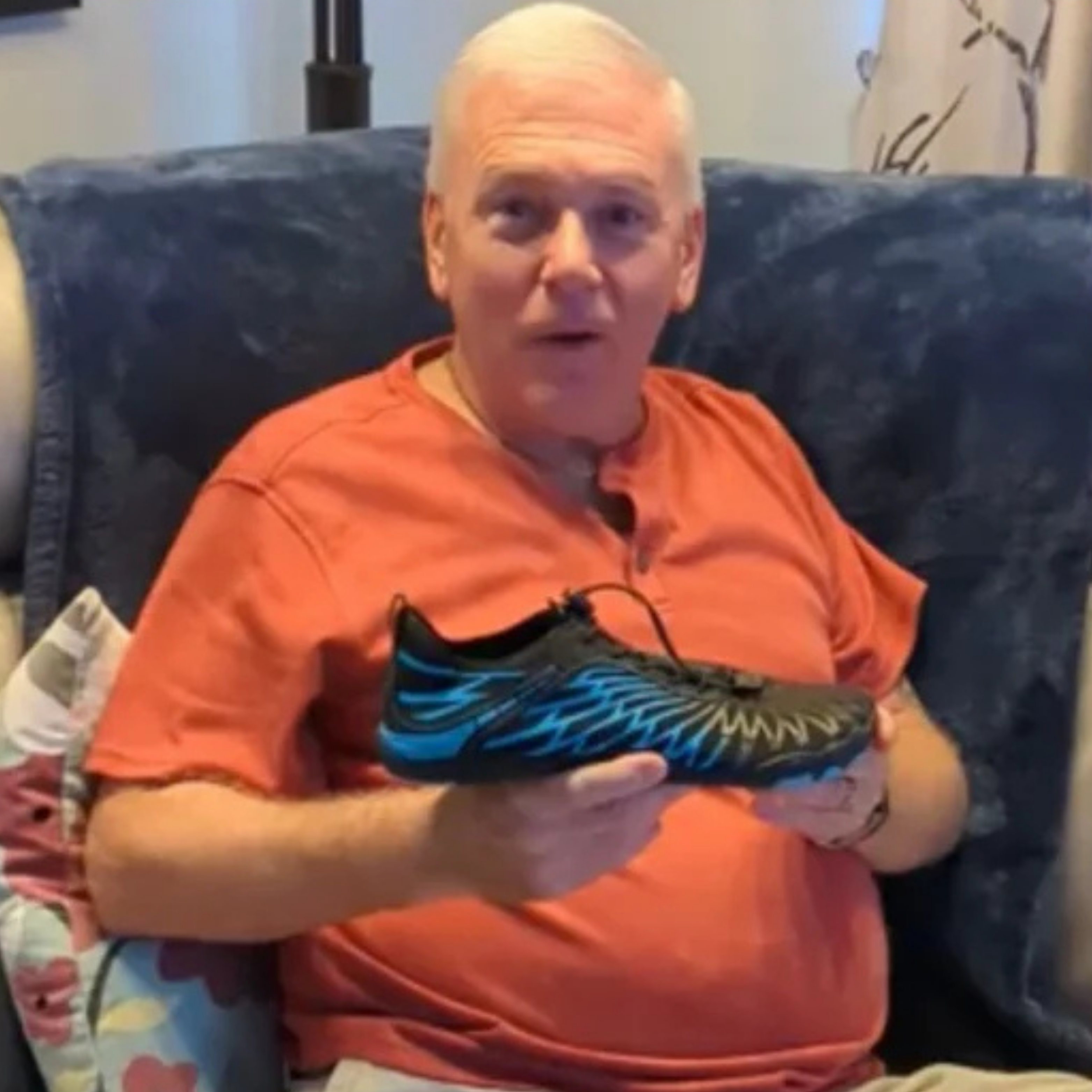 Punta larga e flessibile, che permette alle dita di distendersi naturalmente (45).png__PID:a34949bc-4ead-4536-a080-f0f94c484413